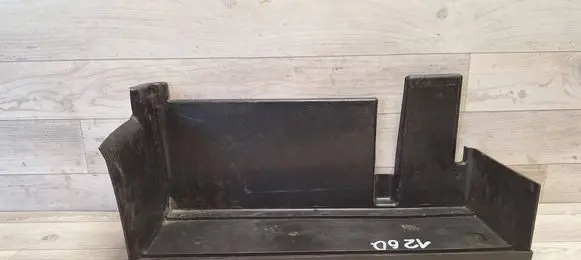 Volvo XC90 Battery box tray 8697004