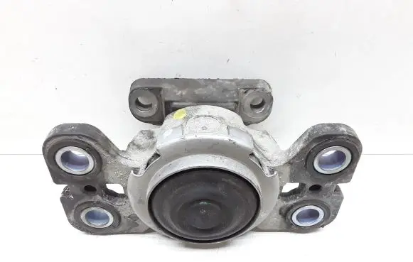Volvo V70 Engine mount bracket 7G927M121CA