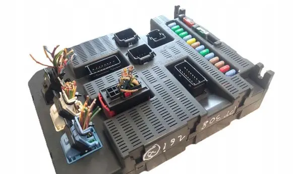 Peugeot 308 Comfort/convenience module 9663798180