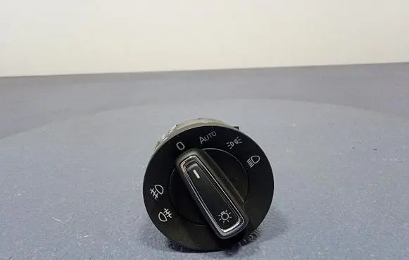 Light switch