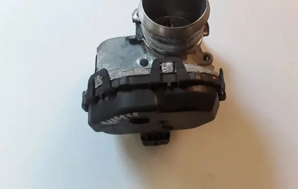 Ford Focus Throttle valve 9807238580