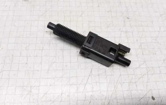Audi A6 S6 C5 4B Sensor 811907343B
