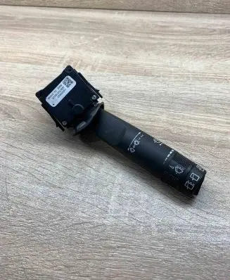 Opel Insignia A Wiper control stalk 13500693 90570310329