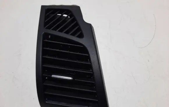 BMW 1 E81 E87 Dashboard side air vent grill/cover trim 51607059188 P0102044