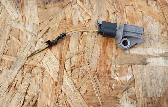 Airbag deployment crash/impact sensor