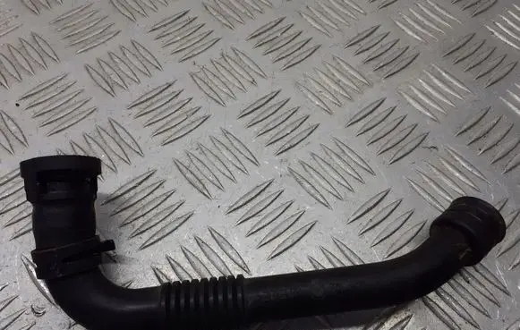 Volkswagen Polo IV 9N3 Breather hose/pipe 045103493