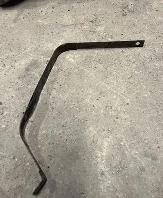 Mitsubishi Pajero Fuel tank mounting bracket 