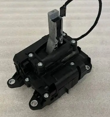 Audi A5 Gear shifter/selector 8W2713041Q