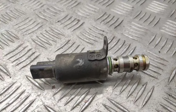 Peugeot 3008 I Camshaft vanos timing valve V760429280