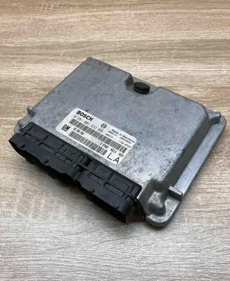 Opel Vectra B Engine control unit/module ECU 90508986 0281001633