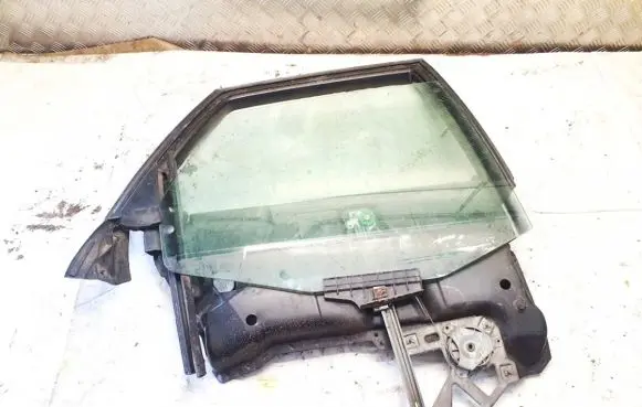 Audi 80 90 S2 B4 Rear door window/glass frame 