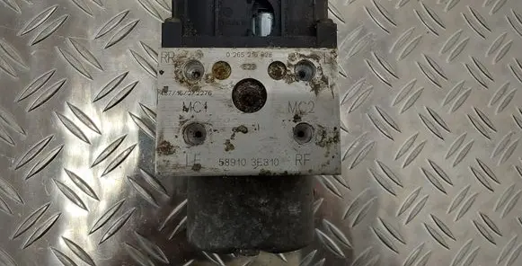 KIA Sorento ABS Pump 589103E310