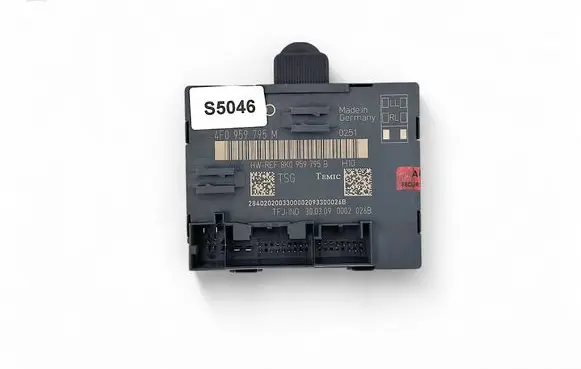 Audi Q7 4L Door control unit/module 4F0959795M 8K0959795B