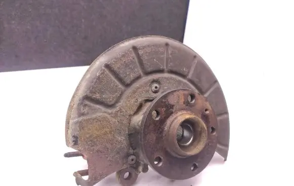 Volkswagen Caddy Front wheel hub