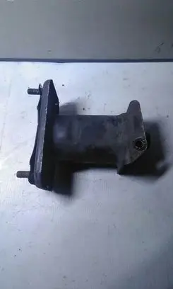 Mercedes-Benz E W211 Front bumper mounting bracket