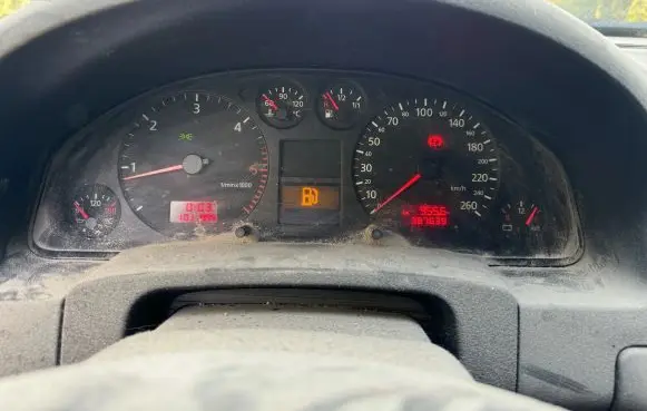 Audi A6 S6 C5 4B Speedometer (instrument cluster) 4B0920900J 2203011 AUZ7Z0A1804356