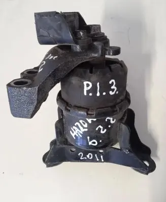 Mazda 6 Engine mount bracket