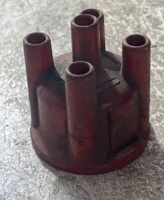 Volkswagen Polo III 6N 6N2 6NF Spark distributor cap 027905207