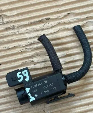 BMW X5 E70 Turbo solenoid valve 1742712 72234100 05T118