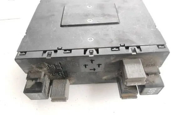 Volkswagen PASSAT B6 Comfort/convenience module 3C0937049AJ F005V00661