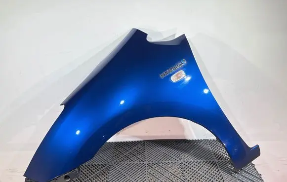 Toyota Prius (XW20) Fender