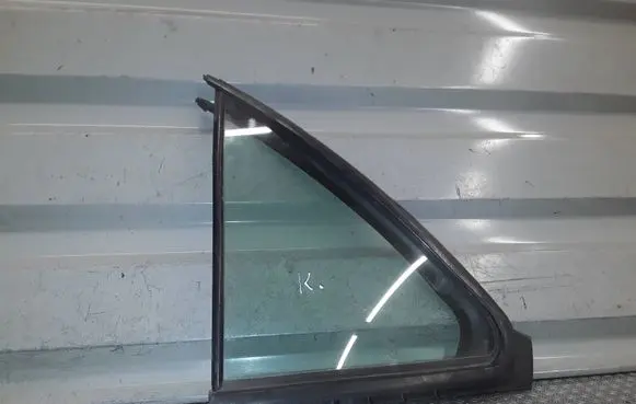 Toyota Yaris Rear vent window glass 