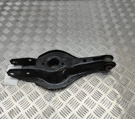 BMW 4 F32 F33 Rear upper control arm/wishbone 6867540