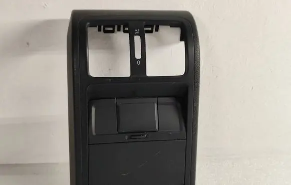 Volkswagen PASSAT B6 Cigarette lighter trim front 3C0864376