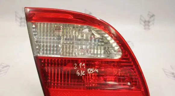 Mercedes-Benz E W211 Tailgate rear/tail lights A2118201364