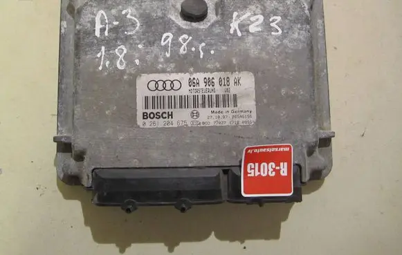 Audi A3 S3 8L Engine control unit/module 06A906018AK 0261204675
