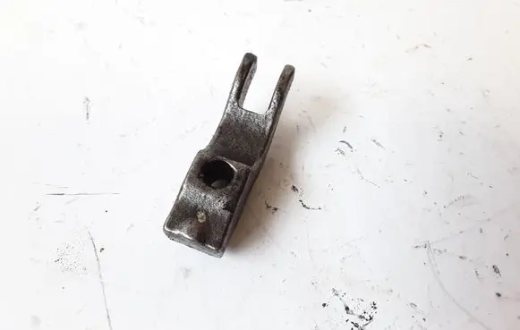 Opel Astra H Fuel Injector clamp holder K39