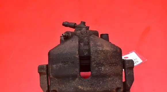 Skoda Superb B6 (3T) Front brake caliper