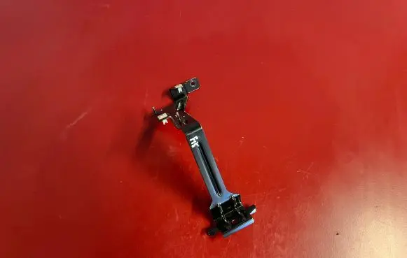 Battery bracket