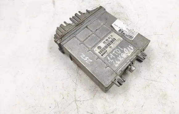 Audi A4 S4 B5 8D Engine control unit/module 028906021GK 0281001654 28SA3360