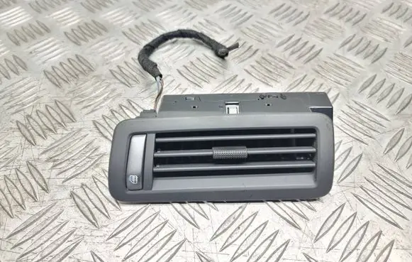 Volkswagen Phaeton Dash center air vent grill 3D0819703C