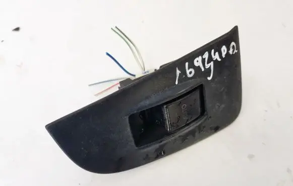 Toyota Avensis T250 Electric window control switch 7423105140