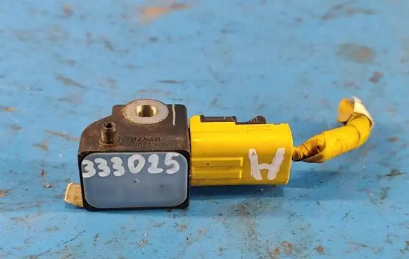 Honda Insight Airbag deployment crash/impact sensor 77930TM8A010M2