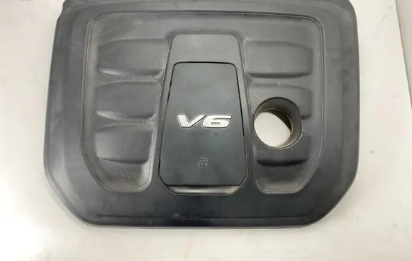 Jeep Grand Cherokee Engine cover (trim) 05281616AC 05281383AE 52813834