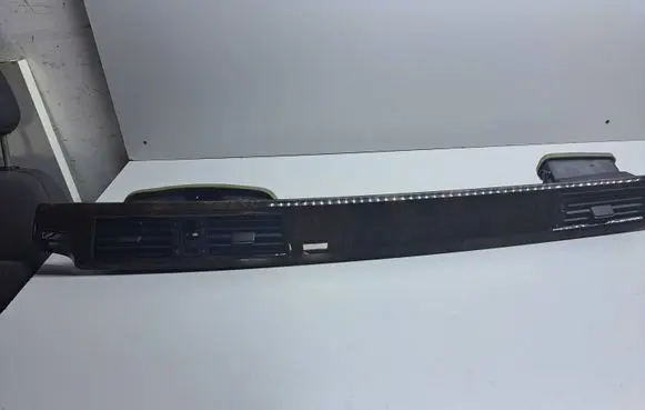 BMW 5 E60 E61 Dashboard glove box trim 6970268 EGH58U