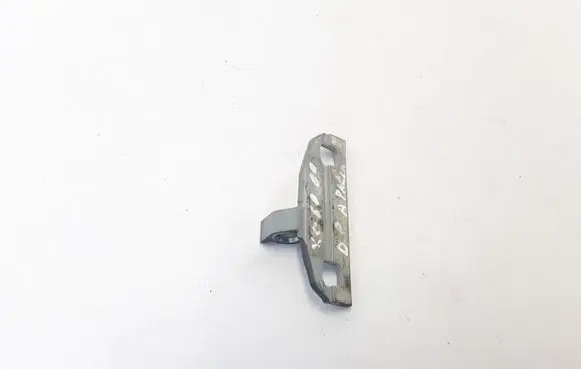 Volvo XC60 Front door lower hinge 