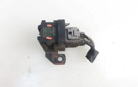 Toyota Avensis T220 Glow plug pre-heat relay 1567000671 2861067010