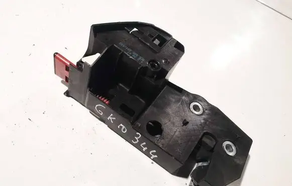 Pontiac Vibe Seat back rest lock catch 3c5885681