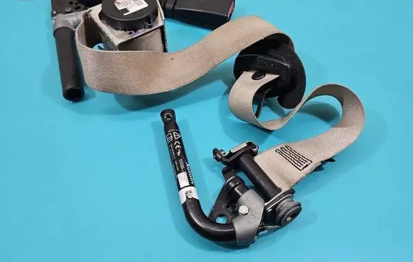 BMW 5 F10 F11 Front seatbelt 615796400C IMPRK1493564
