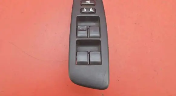 Toyota Auris 150 Electric window control switch 74232-02550
