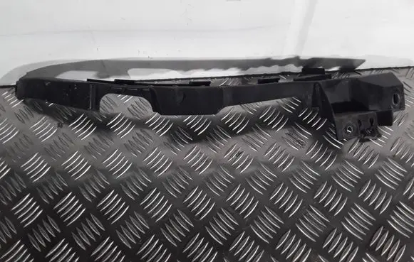 Opel Insignia A Front bumper mounting bracket 13250571