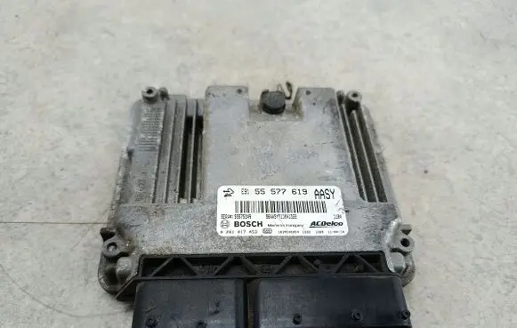 Opel Insignia A Engine control unit/module ECU 