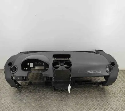 Mitsubishi Colt Dashboard MR951725HA MR951727HA
