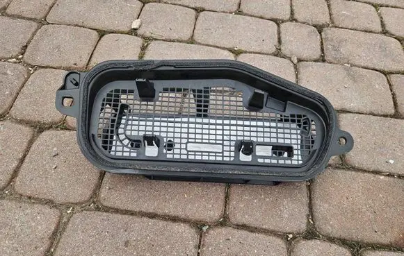 Opel Mokka B Heat shield in engine bay 9826833180