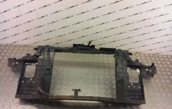 Hyundai i30 Radiator support slam panel