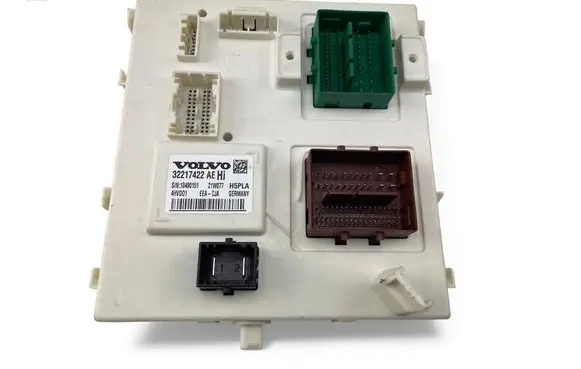 Volvo XC90 Fuse module 32217422AE